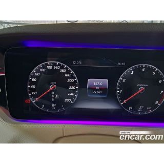 573367