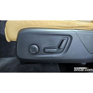 367878