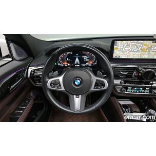 616857