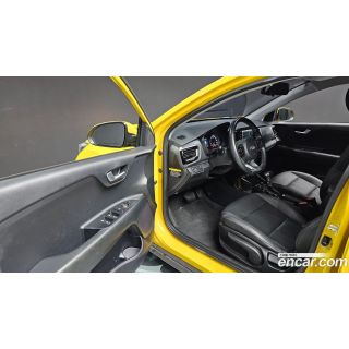 268816