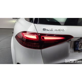 898082
