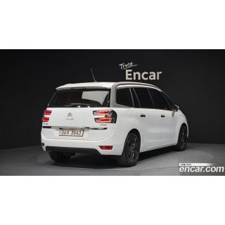 671911