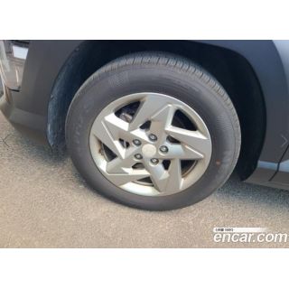 557967