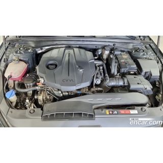 884937