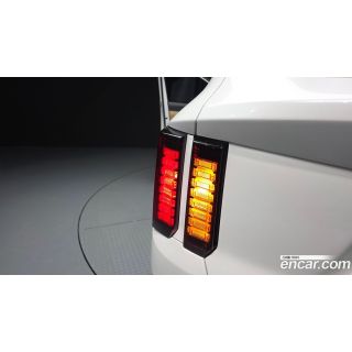 956233