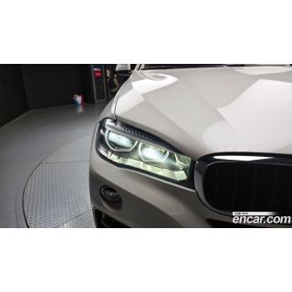 556739