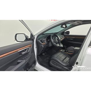 868891