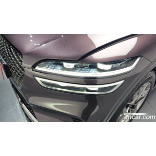989032