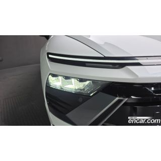 495743
