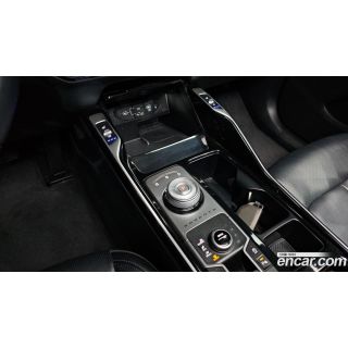 745633