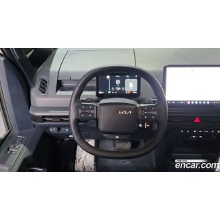 895723