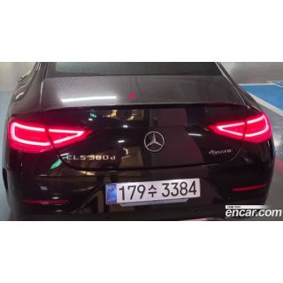 699888