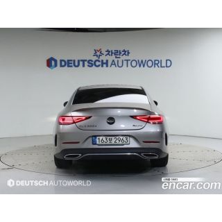 898439