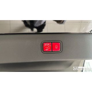 944373