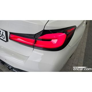 623596