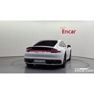 871880