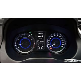 312105