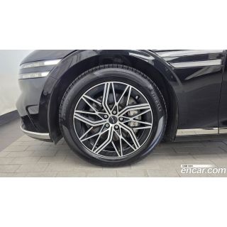 576477