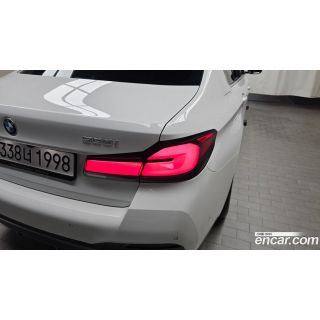 988746
