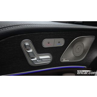 512957