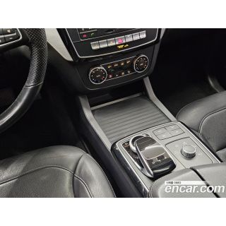 307470