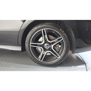 543803