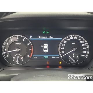 428025
