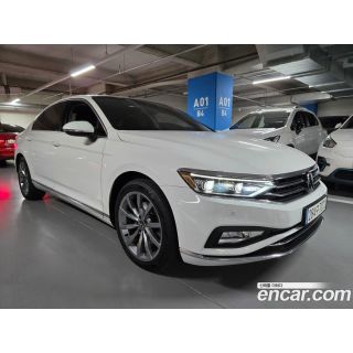 943852