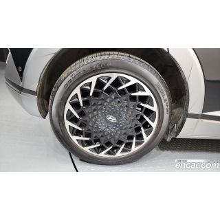 990734