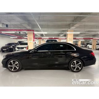 571852