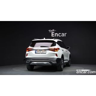 904703