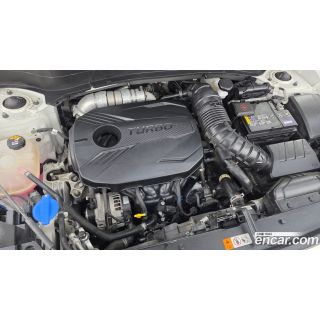 973558