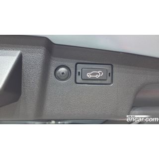 77911