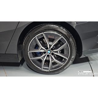995629