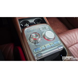 889143