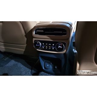923493