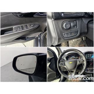 932543