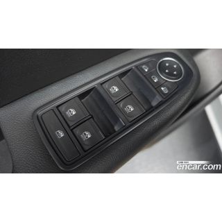 643843