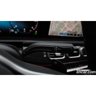 877263