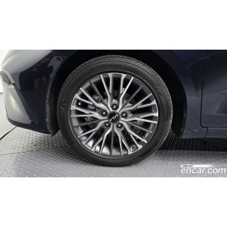 568784