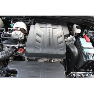 648373