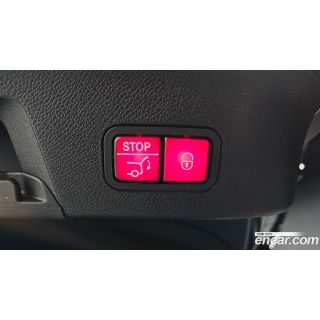 838597