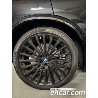 367966
