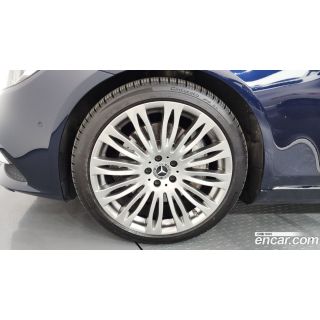917699