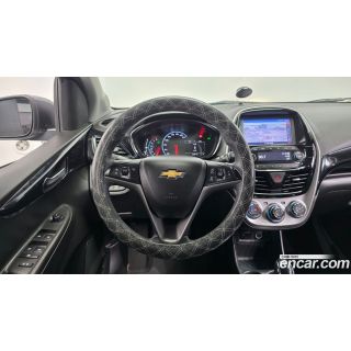 908962
