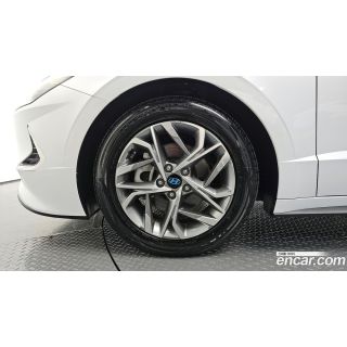 607330