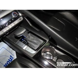 932723