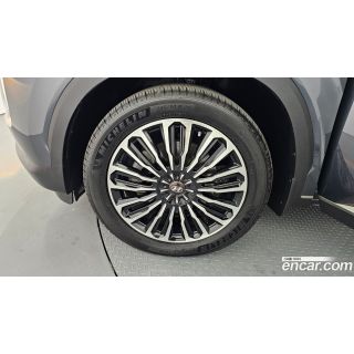323817