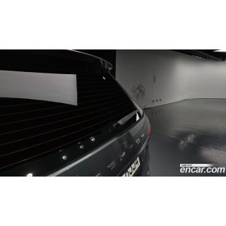 562778