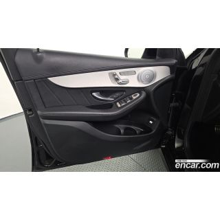 823630
